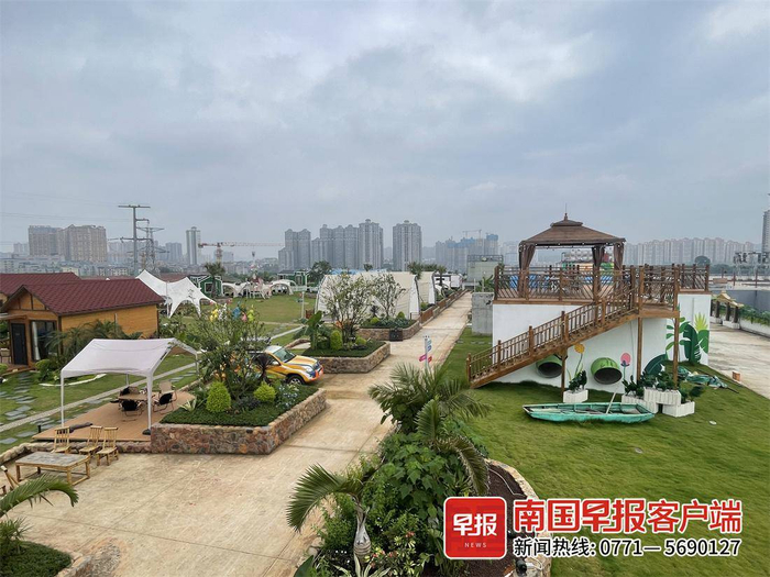 ▲邹绍东经营的汽车旅游营地。记者 苏华 摄