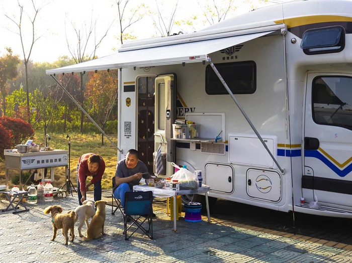 陈集镇房车露营地。