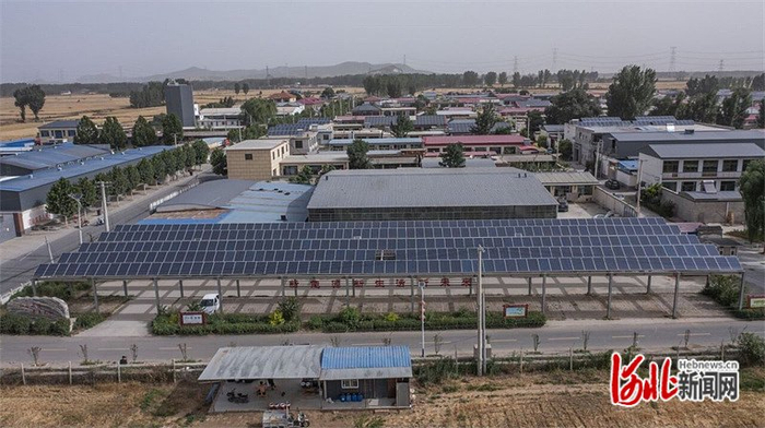 6月23日航拍的保定市徐水区太和庄村。 国网保定供电公司供图