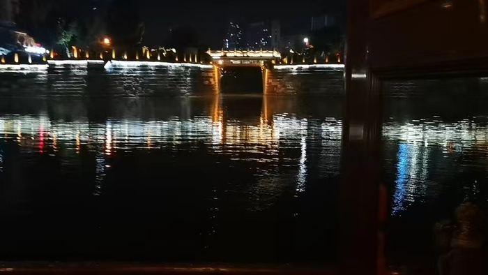 　　清江大闸夜景花栀子摄