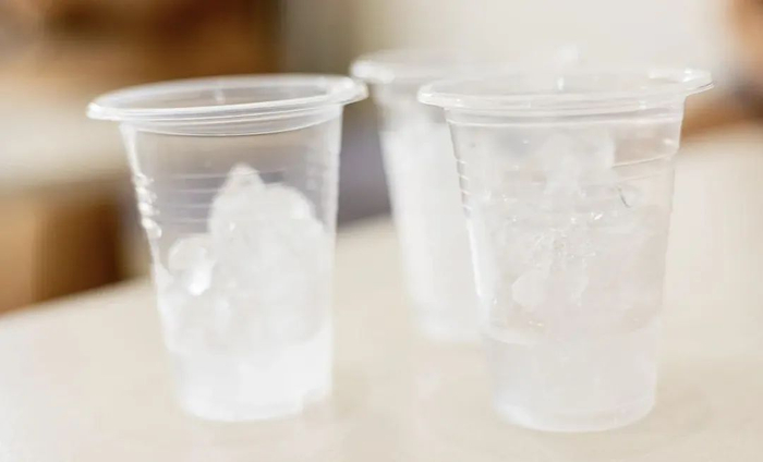 塑料冰杯。图源网络