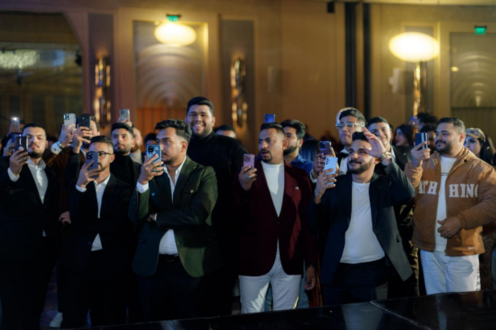 图/土豪参加 MICO GALA