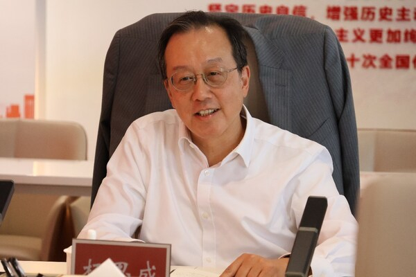 立邦投资有限公司副董事长杨思成参与签约仪式