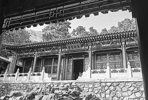 重修后的雨香馆 户力平 摄