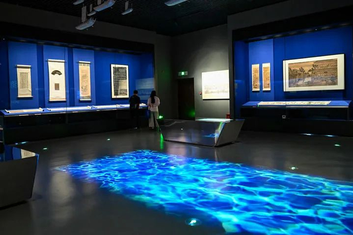 2024年6月16日，游客在北京大运河博物馆参观。新华每日电讯记者张铖 摄