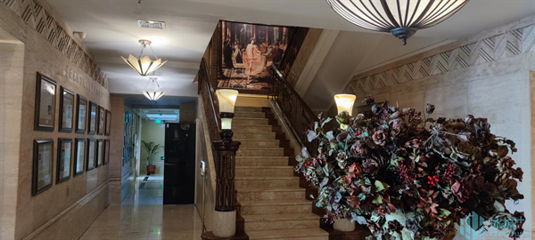 图：哈尔滨国际饭店大堂，历史与文化交融