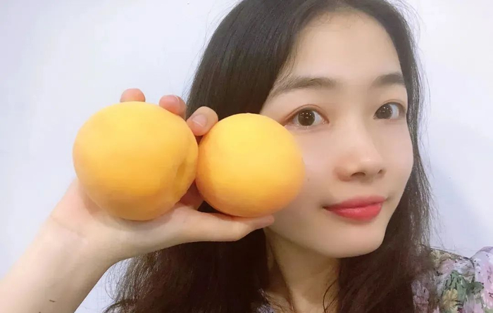 这么好吃又健康的黄金蜜桃，赏味期也就短短2月，乘着现在正是赏味期，感觉下单尝尝鲜吧～