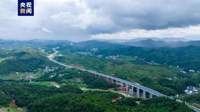 “深中星海：新质生产力的引力” 通道 星海 珠江口 交通 高速公路 工程 车流 粤港澳 虎门大桥 伶仃洋 sina.cn 第4张