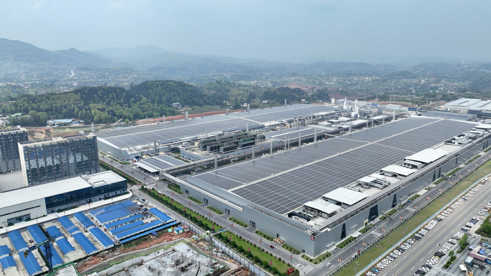 宜宾英发德耀科技有限公司生产基地。罗顺/摄