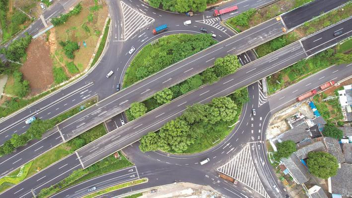     黄帅 毕宗福 吴泽平 摄