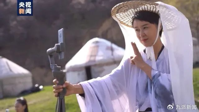 贺娇龙。图源：央视新闻