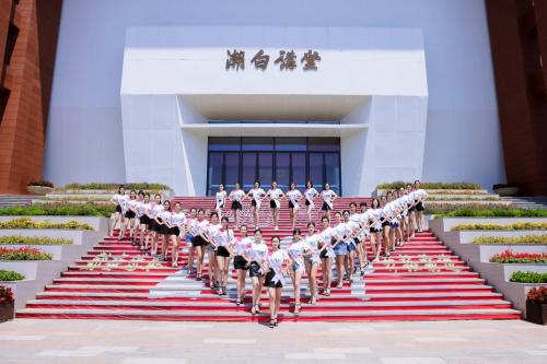 (环球旅游小姐中国区组委会副主席钱钱女士致辞)