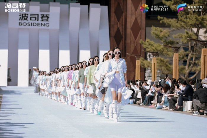 图片来源：波司登