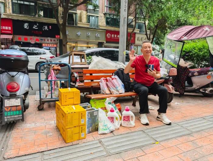 AI会员重塑购药体验、爆品金引爆抢购热潮，药易购健康之家引领健康消费新活力