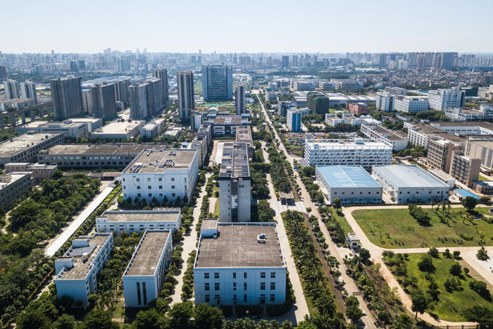 海口国家高新技术产业开发区药谷工业园（无人机照片，2021年6月17日摄）。新华社记者 蒲晓旭 摄