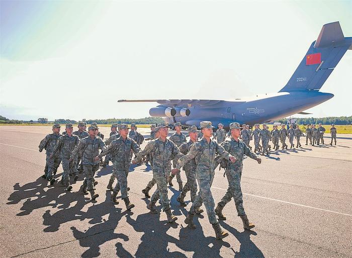 　　我方参训人员抵达白俄罗斯某空军基地。王宏阳摄
