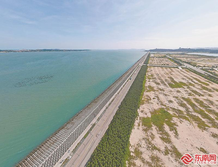 航拍国道G228福建段莆田市文甲码头。