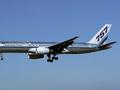 半年内第 2 次，美联航一架机龄近 30 年的波音 757 飞机起飞时出现轮胎脱落