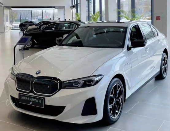 深圳宝马4S店宝马i3车型（安宇飞/摄）