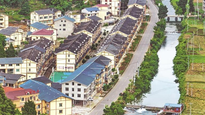     双河村民宿群。    （图片由绥阳县委宣传部提供）