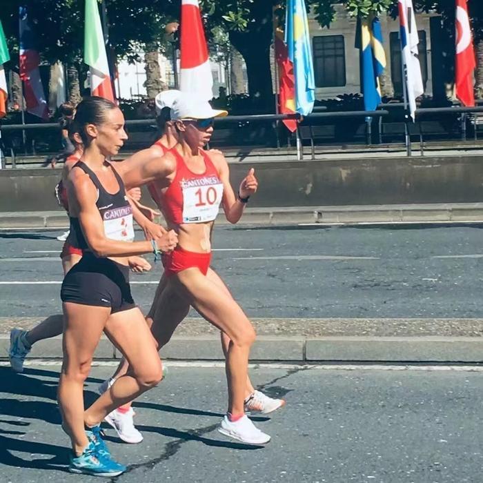 王应柳（红衣服领先者）参加2018年国际田联世界竞走团体锦标赛女子20公里竞走项目，夺冠。