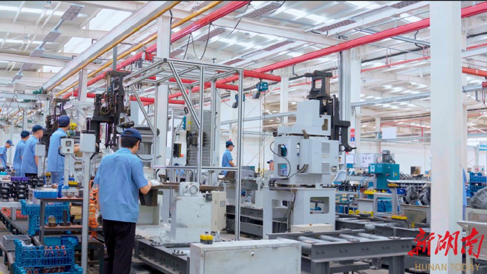 株齿产线现场一片繁忙。（图片来源：株齿资讯）