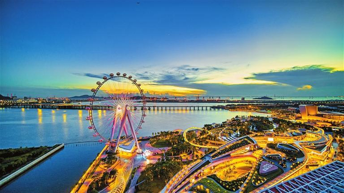     宝安中心区夜景。（欢乐港湾供图）