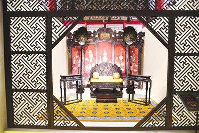 5月23日，北京市颐和园博物馆展出的明清时期的家具。樊甲山摄（人民视觉）