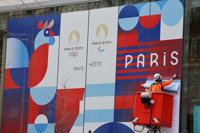 ▲2024巴黎奥运会巨幅海报亮相巴黎街头。图据视觉中国