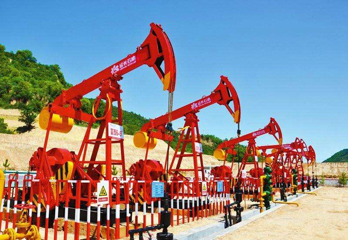 延长石油油田公司采油厂一角