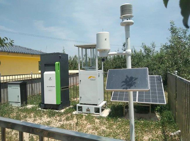 图为陕西省延川县建成的果园病虫害监测系统 张鹏 摄影