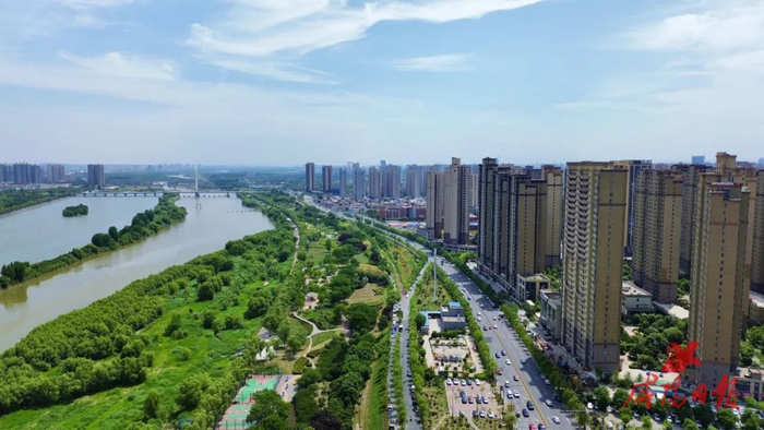 渭河南岸河堤路美景。咸阳日报全媒体记者 谢祯 摄 （资料图）