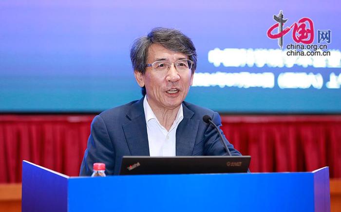图为中国科学院院士、2023年度国家最高科学技术奖获得者薛其坤教授。