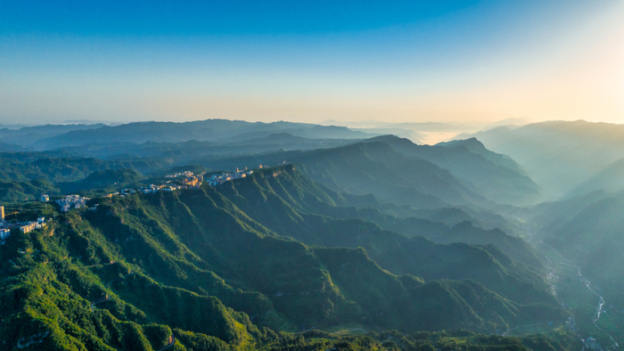 苏马荡避暑圣地航拍。图源：视觉中国