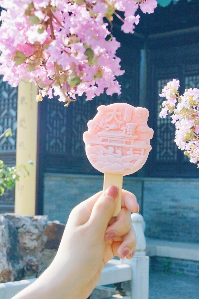 瘦西湖风景区“大运”系列文创雪糕。瘦西湖风景区供图