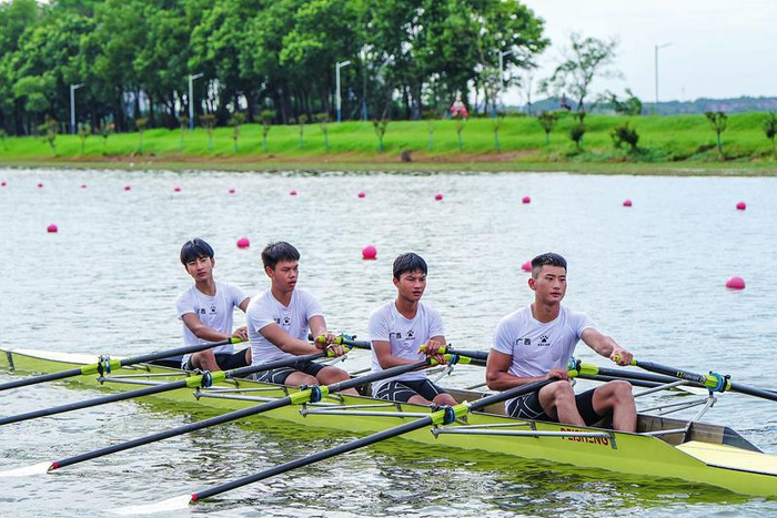     ▲运动员从左到右依次为李宗浩、蒋宇轩、张天宇、赖才源。 （图片来源：赛事组委会）