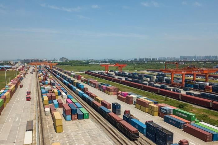  这是7月22日拍摄的南昌国际陆港铁路口岸（无人机照片）。新华社记者 李鑫 摄