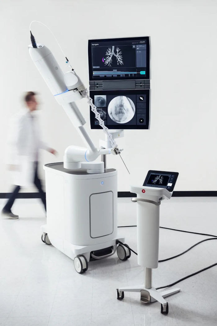 图1 Ion支气管导航操作控制系统