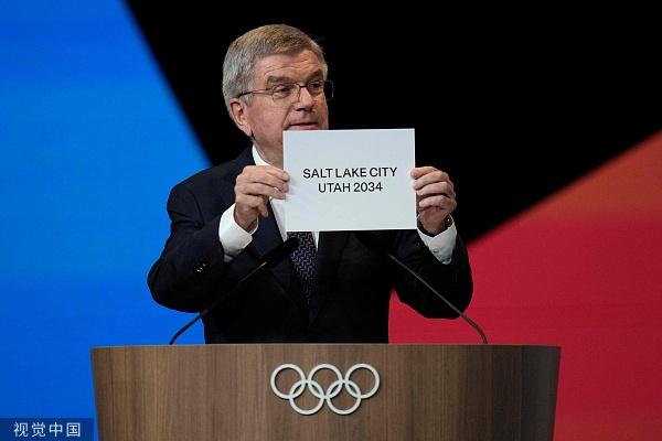 当地时间2024年7月24日，国际奥委会主席巴赫宣布美国盐湖城获得2034年冬奥会主办权。 视觉中国