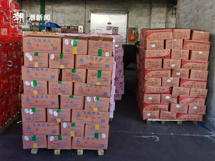 杭州勾庄的五丰冷冻食品交易市场一商家仓库。陶景成 摄