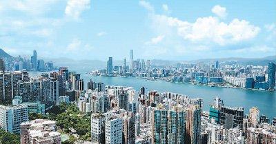 图为高楼林立的香港维多利亚港。中新社记者 李志华摄