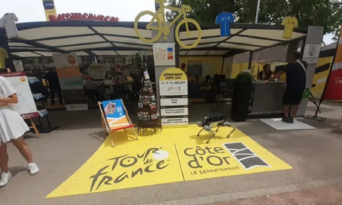 ▲Evotech的机器狗曾在环法自行车赛上部署（图源：Evotech）