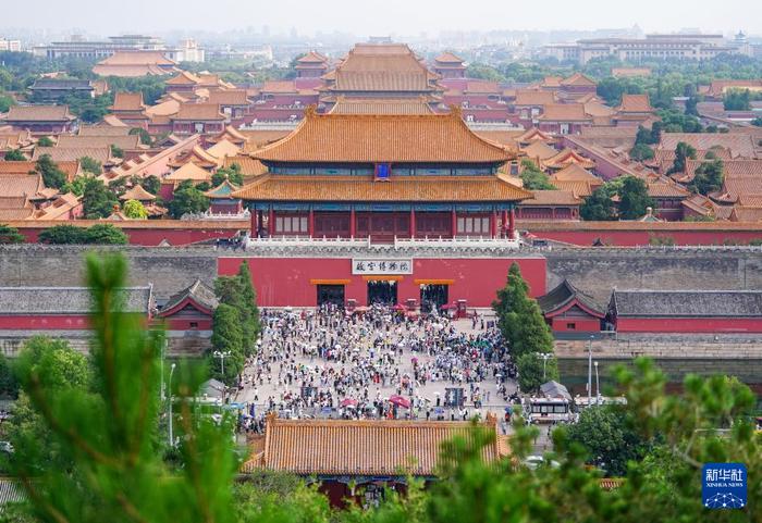  这是7月16日在景山上拍摄的北京故宫。新华社记者 陈晔华 摄