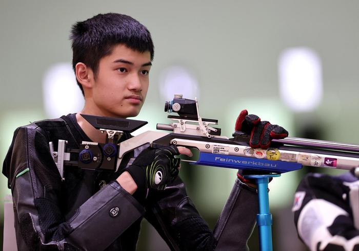 参加东京奥运会男子10米气步枪比赛的盛李豪 图据IC photo