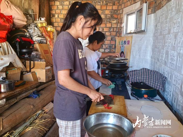 陪读老妈 做饭图片