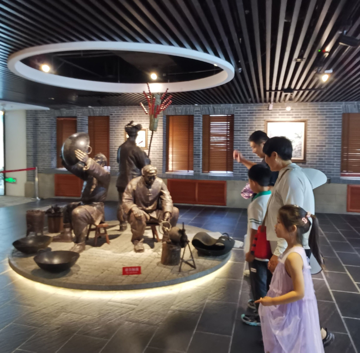 哈尔滨老行当雕塑