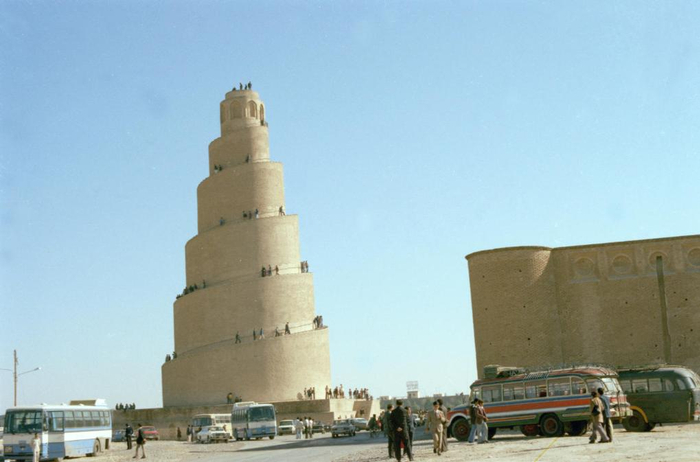 这张资料照片显示的是20世纪70年代的伊拉克.新华社记者尹崇敬摄