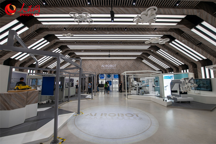 张江机器人谷未来体验馆。人民网记者 翁奇羽摄