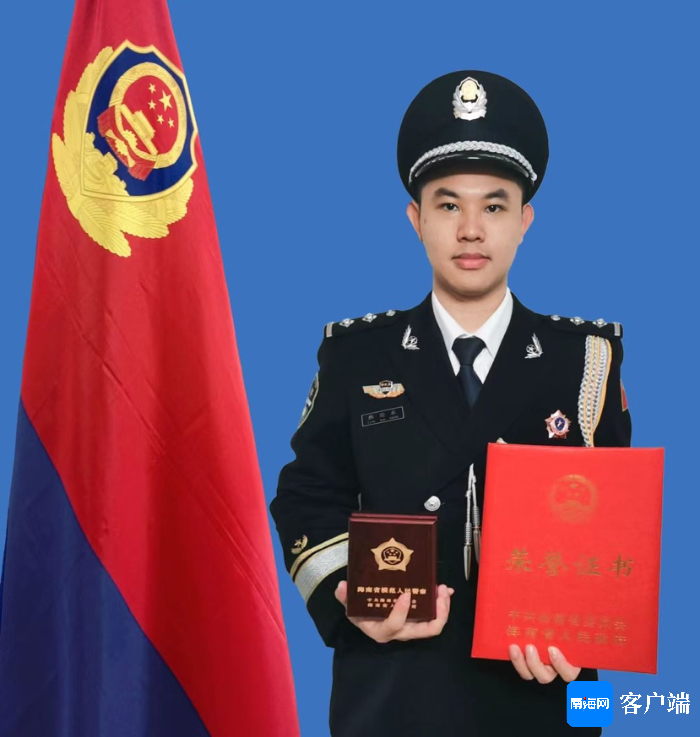　　凤凰边检站执勤五队民警廖宝承。海南边检 供图