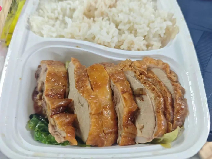 图源：雷科技 注：避免引起不适，已打码